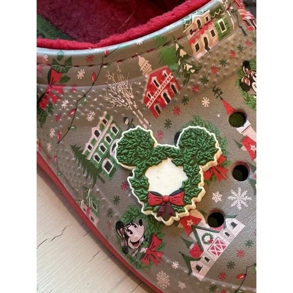 Disney Parks Christmas Crocs Holiday Castle Print Wreath Mickey 2019 M5 W7